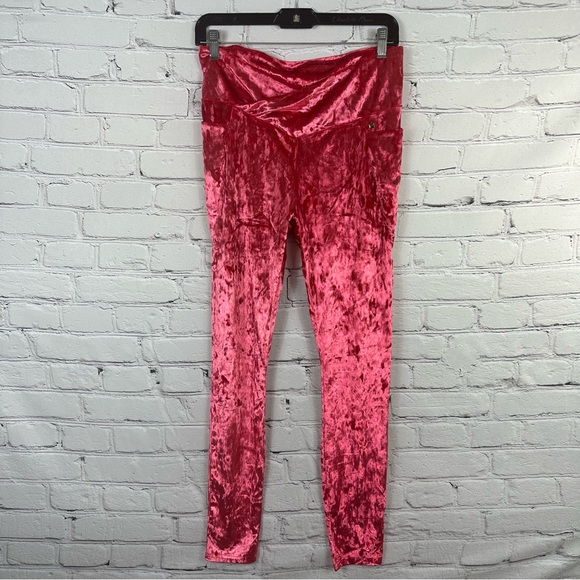 FABLETICS CRUSHED VELOUR CROSSOVER STRAWBERRY 🍓 RED LEGGINGS SIZE (L) - Picture 7 of 12